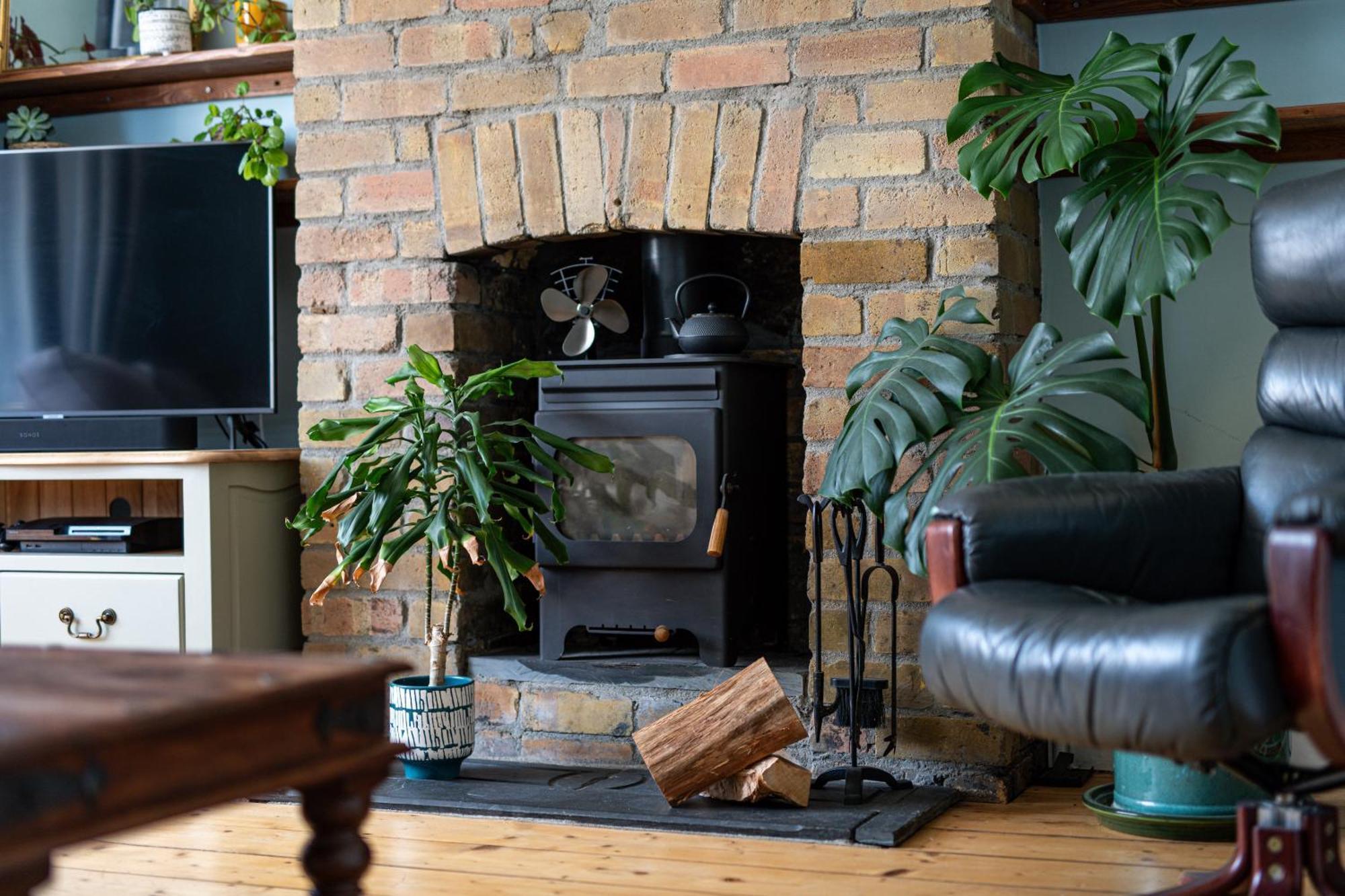 Charming Family Home With Stoves, Garden & Parking Бристоль Экстерьер фото